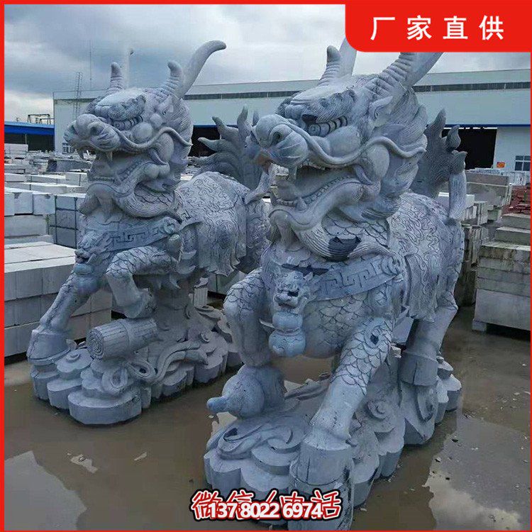 青石雕刻麒麟大型雕塑，為景區(qū)墓園增添靚麗風采