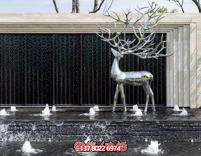 不銹鋼雕刻梅花鹿噴泉，打造公園景區(qū)創(chuàng)意噴泉