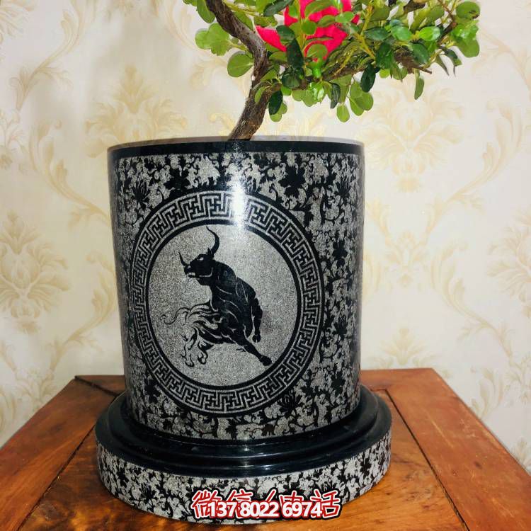 手工精美石雕花盆，點(diǎn)亮您的室外空間