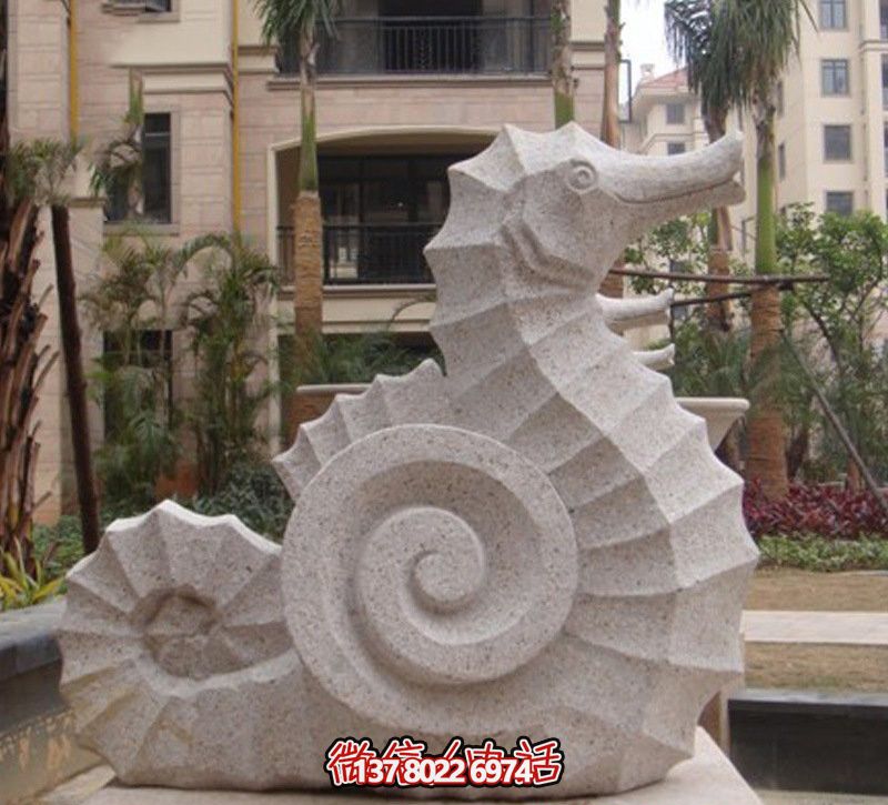 海馬創(chuàng)意石雕，點綴街道邊