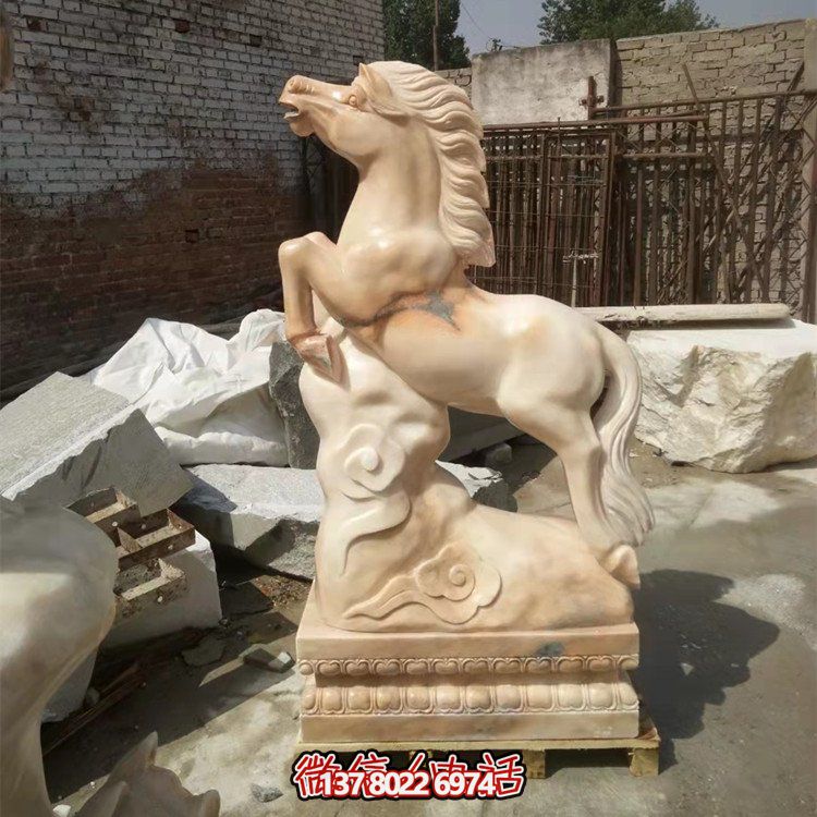 品質卓越的大型十二生肖石雕擺件，渲染出無與倫比的晚霞紅