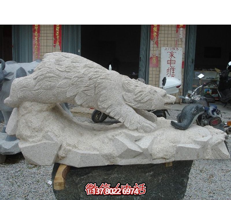 北極熊玻璃鋼雕塑，讓街道邊擺放創(chuàng)意爬行玻璃