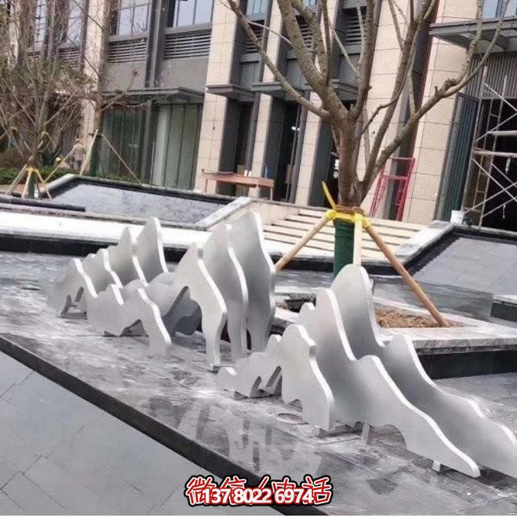 融合唯美抽象，完美裝點小區(qū)景觀的不銹鋼噴泉水池雕塑