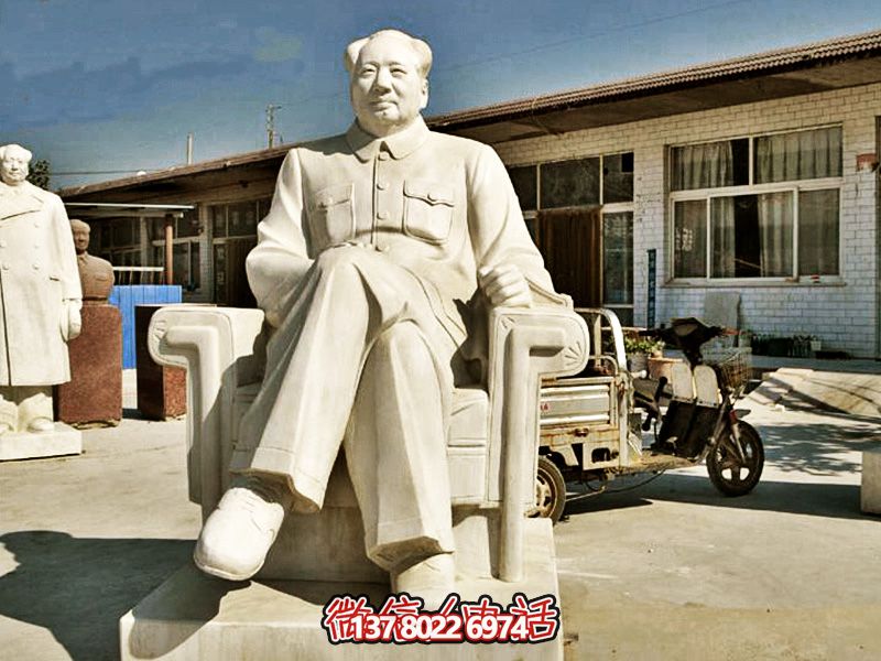 漢白玉毛澤東雕塑，見證歷史瞬間