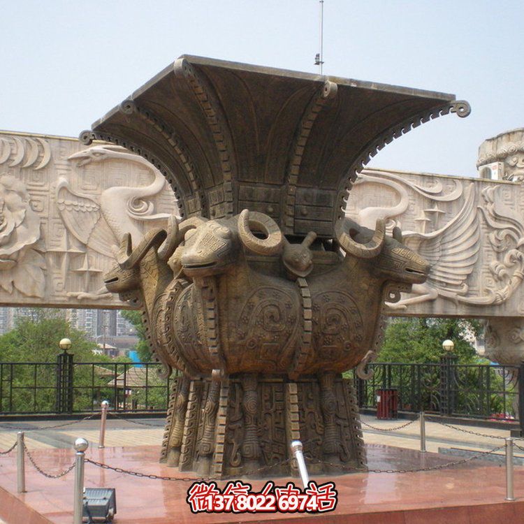 方尊銅香爐雕塑，讓景區(qū)廣場(chǎng)更加精彩