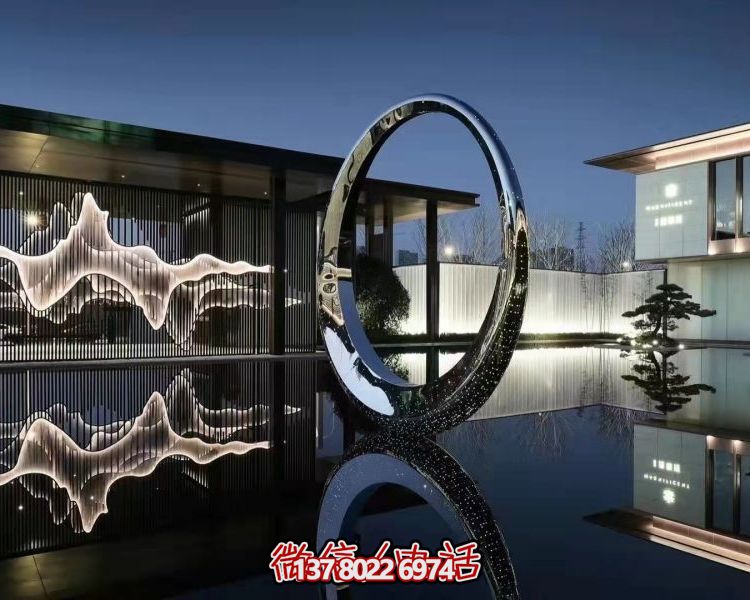 不銹鋼圓環(huán)雕塑，點(diǎn)綴園林別墅水池