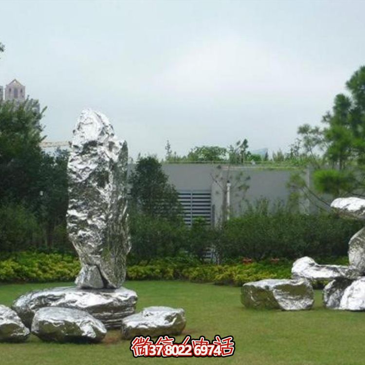 不銹鋼雕塑景觀頭，讓您的戶外草坪更加美觀
