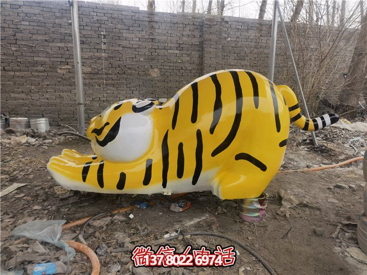 玻璃鋼小老虎雕塑，裝點(diǎn)精美的園林景觀