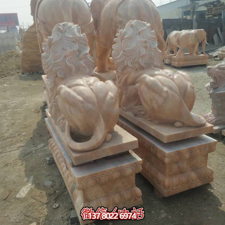 大型西方獅子雕塑，為酒店企業(yè)添彩