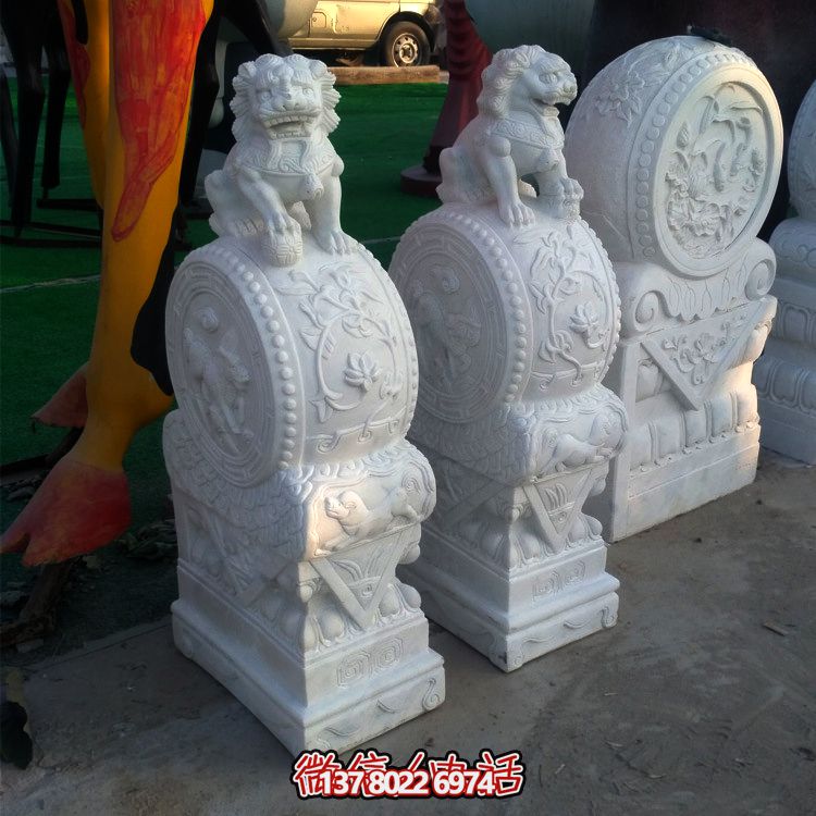 濃縮漢文化，以仿古建筑漢白玉雕塑裝點宮殿門墩